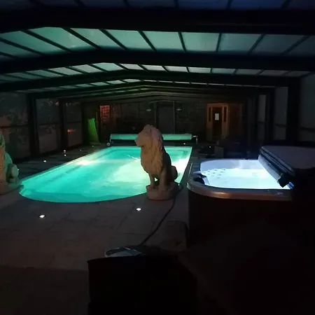 Villa Elegante A Saint Clair-d'arcey Avec Piscine Privee