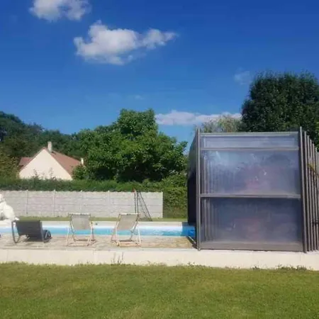 Elegante A Saint Clair-d'arcey Avec Piscine Privee Villa *