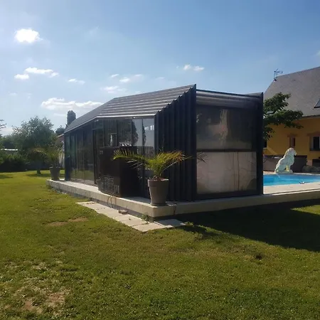 Elegante A Saint Clair-d'arcey Avec Piscine Privee * Bernay (Eure)