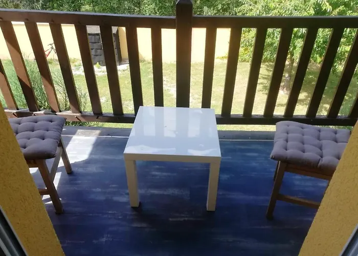 Elegante A Saint Clair-d'arcey Avec Piscine Privee