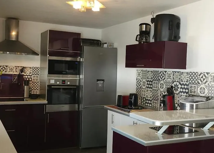 Elegante A Saint Clair-d'arcey Avec Piscine Privee Villa *